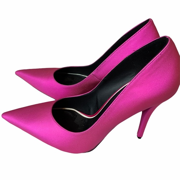 Zara Shoes - Zara Trafaluc magenta pointed toe pumps